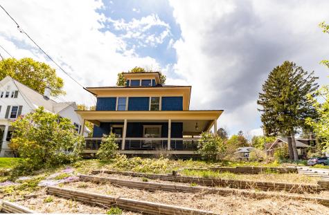 33 Hillcrest Street Auburn ME 04210