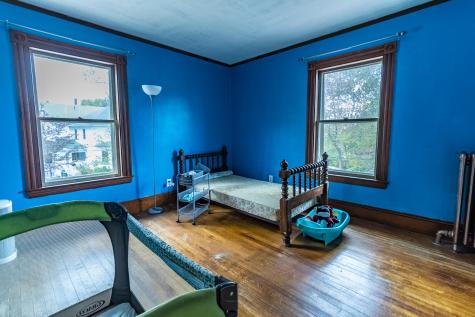 33 Hillcrest Street Auburn ME 04210
