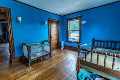 33 Hillcrest Street Auburn ME 04210