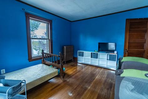 33 Hillcrest Street Auburn ME 04210
