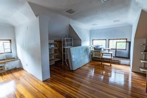33 Hillcrest Street Auburn ME 04210