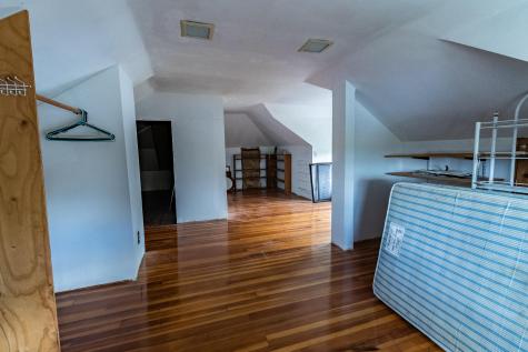 33 Hillcrest Street Auburn ME 04210