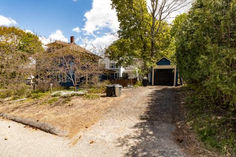 33 Hillcrest Street Auburn ME 04210
