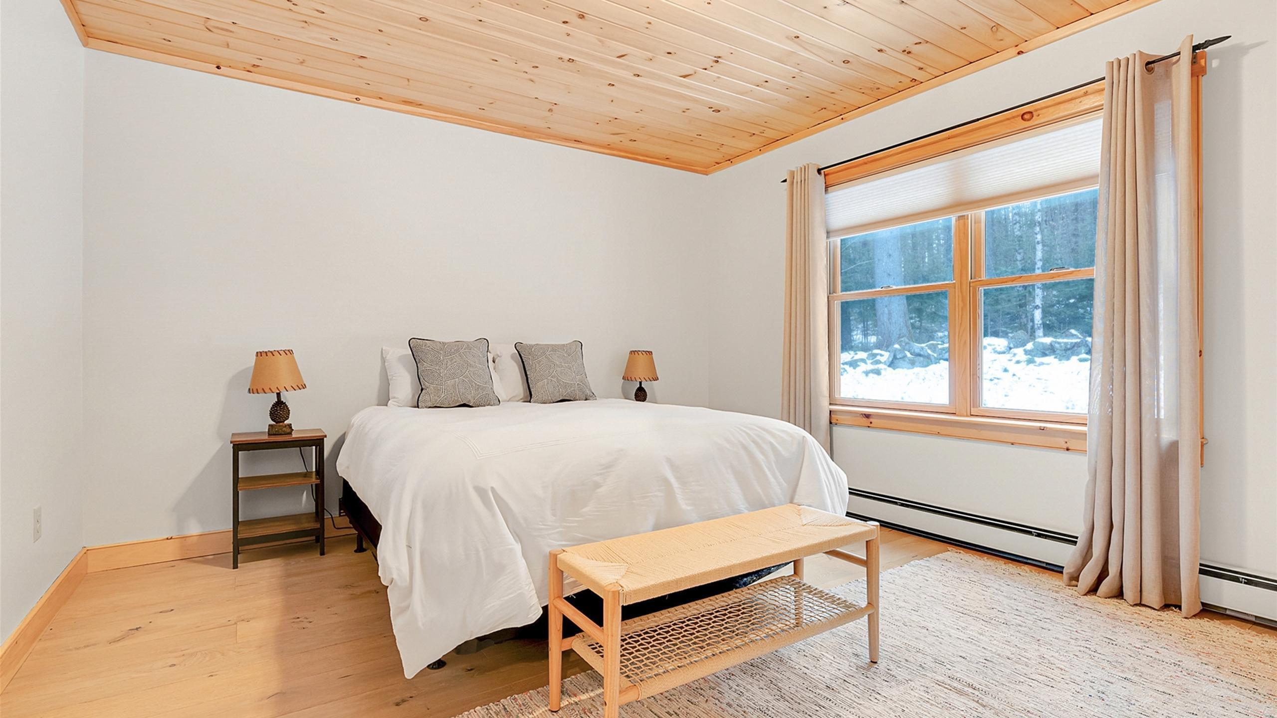 18 Lover's Lane Bethel ME 04217