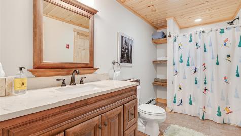 18 Lover's Lane Bethel ME 04217