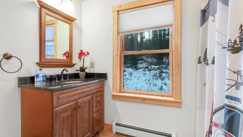 18 Lover's Lane Bethel ME 04217