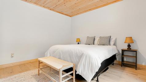 18 Lover's Lane Bethel ME 04217