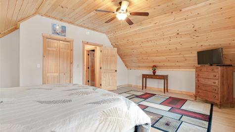 18 Lover's Lane Bethel ME 04217