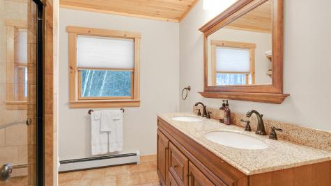 18 Lover's Lane Bethel ME 04217