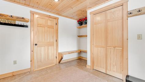 18 Lover's Lane Bethel ME 04217