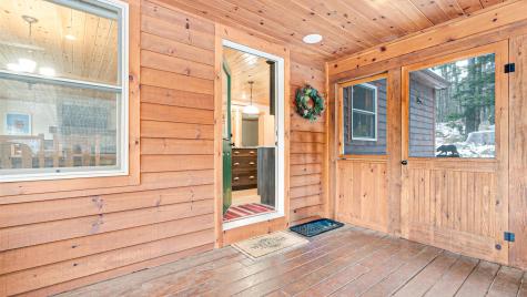 18 Lover's Lane Bethel ME 04217