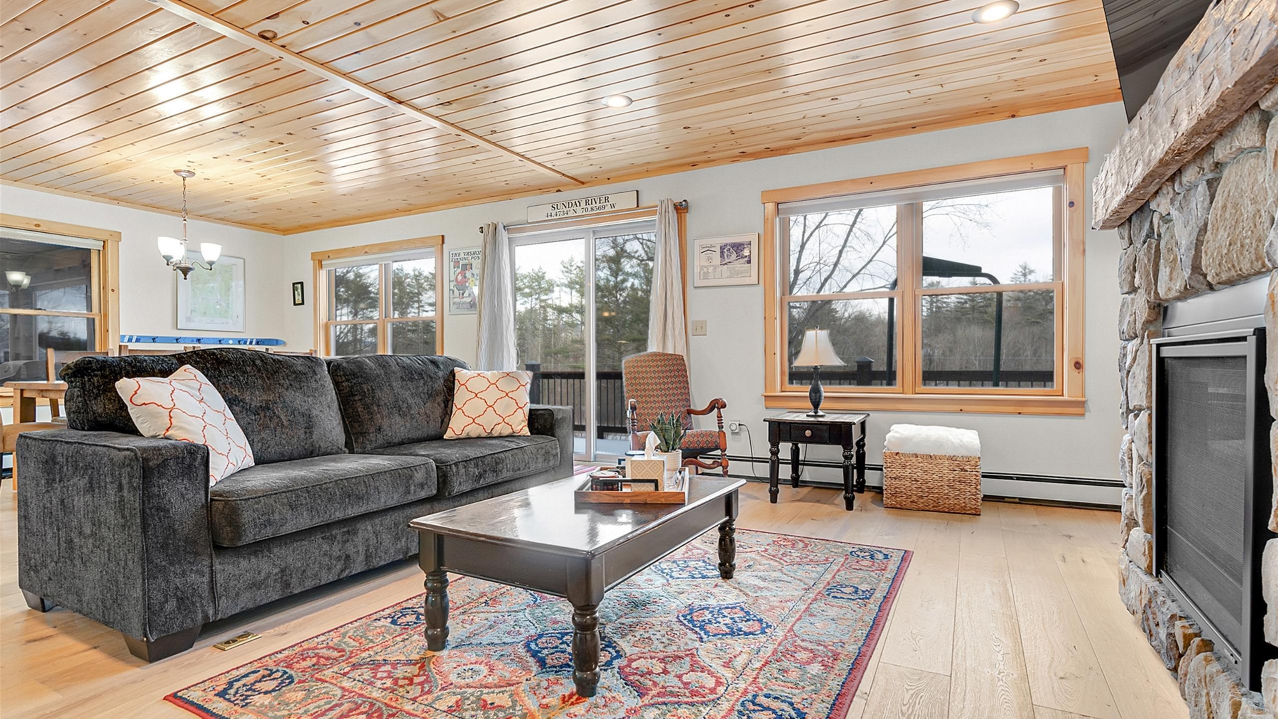 18 Lover's Lane Bethel ME 04217