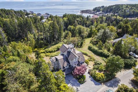 19 Hugh Avenue Harpswell ME 04003