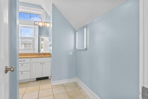 19 Hugh Avenue Harpswell ME 04003