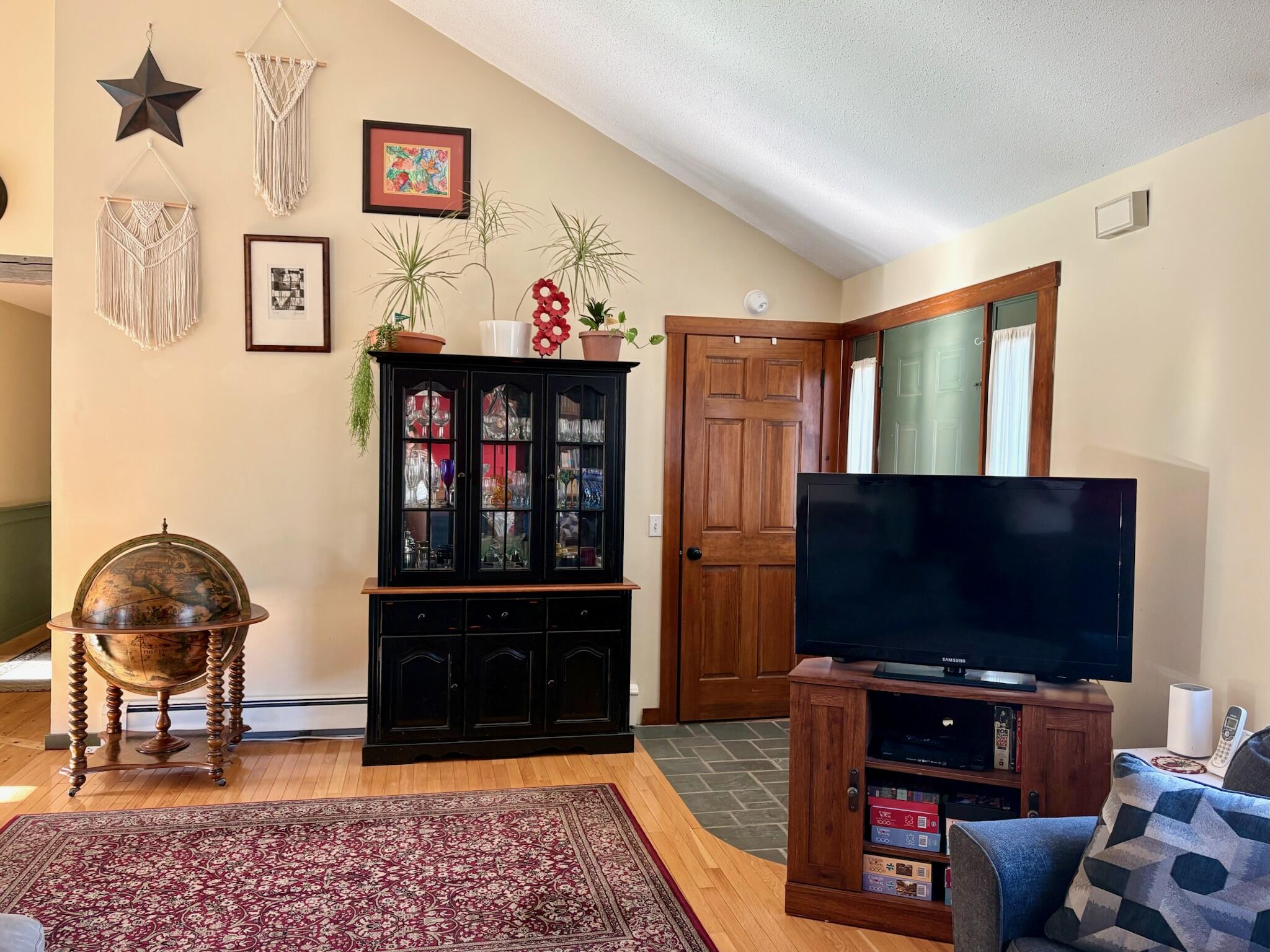 593 W Main Street Waldoboro ME 04572