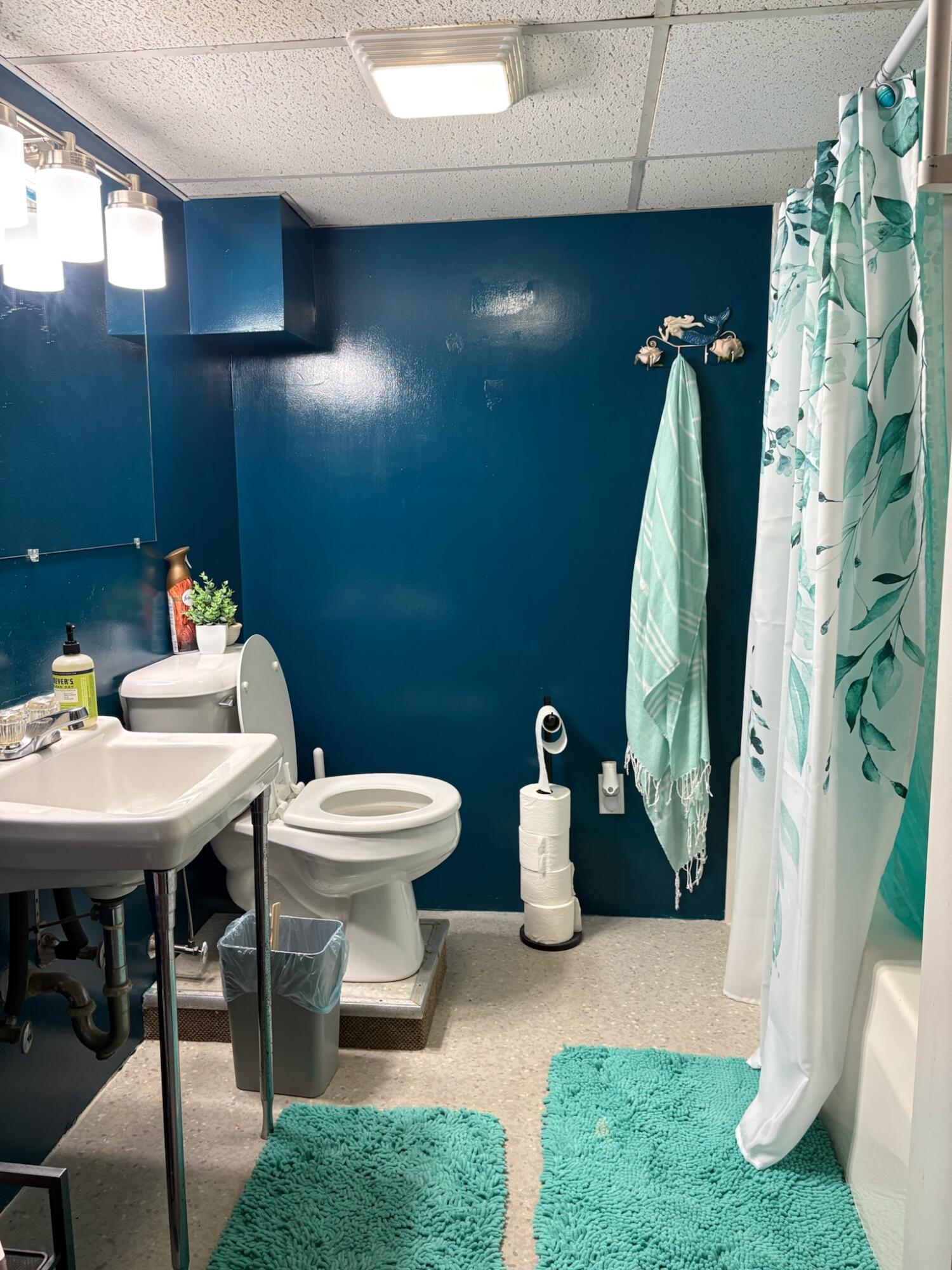 593 W Main Street Waldoboro ME 04572