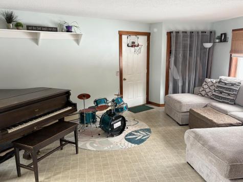 593 W Main Street Waldoboro ME 04572