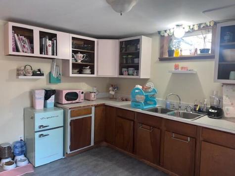 593 W Main Street Waldoboro ME 04572