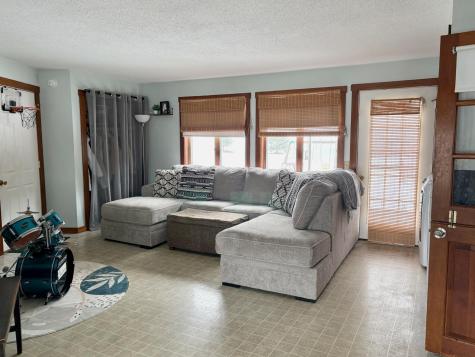 593 W Main Street Waldoboro ME 04572