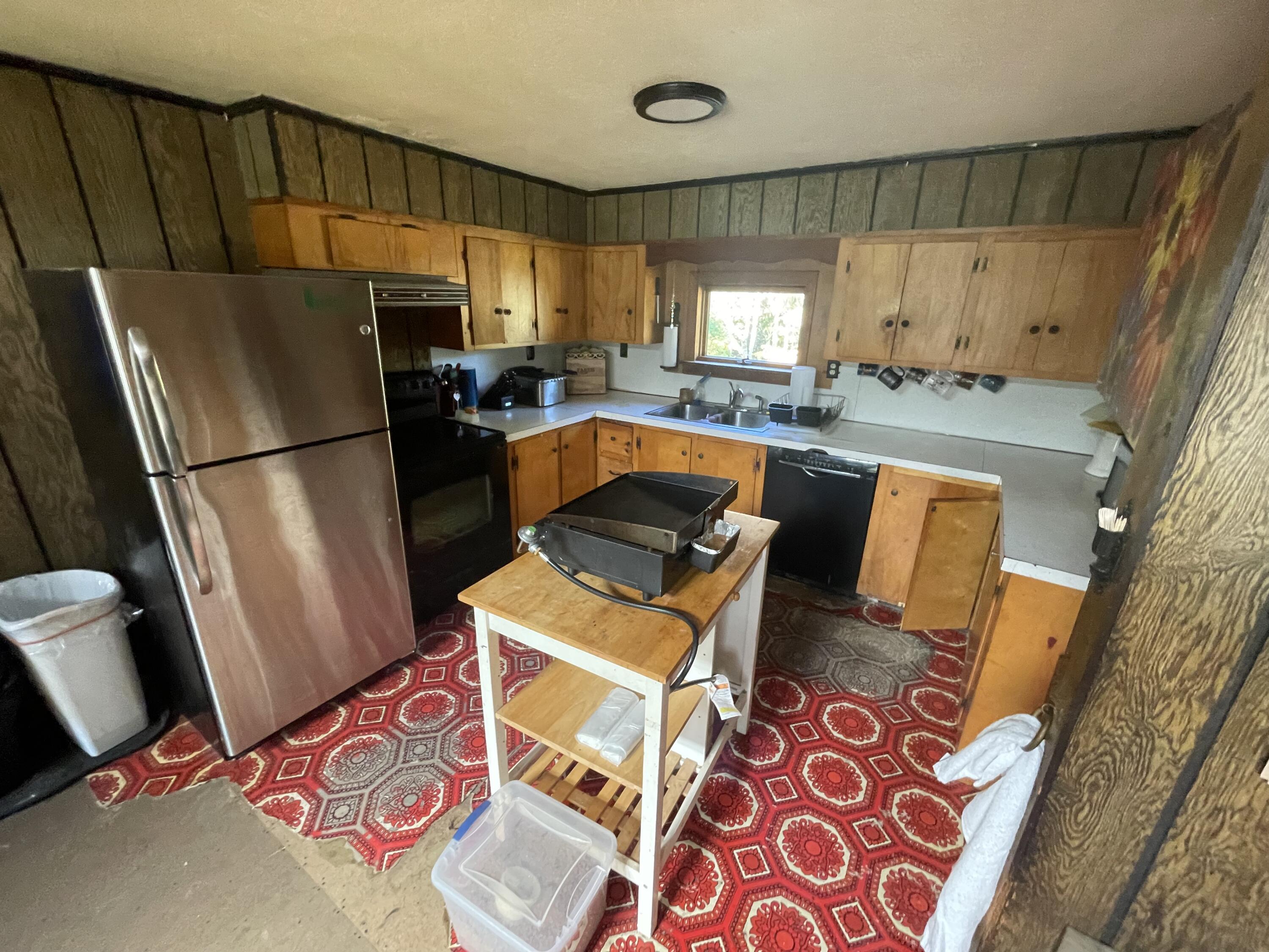 15 Royal Ridge Lane Paris ME 04281