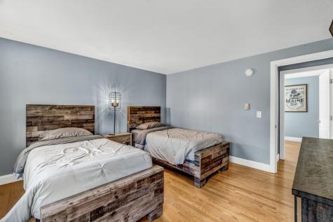 8 Evergreen Drive Freeport ME 04032