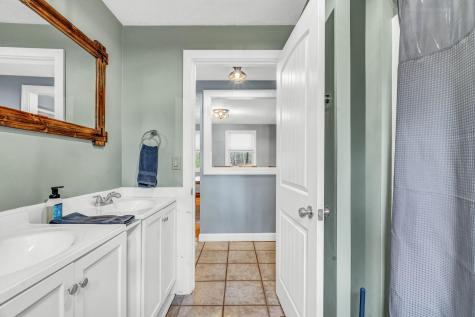 8 Evergreen Drive Freeport ME 04032
