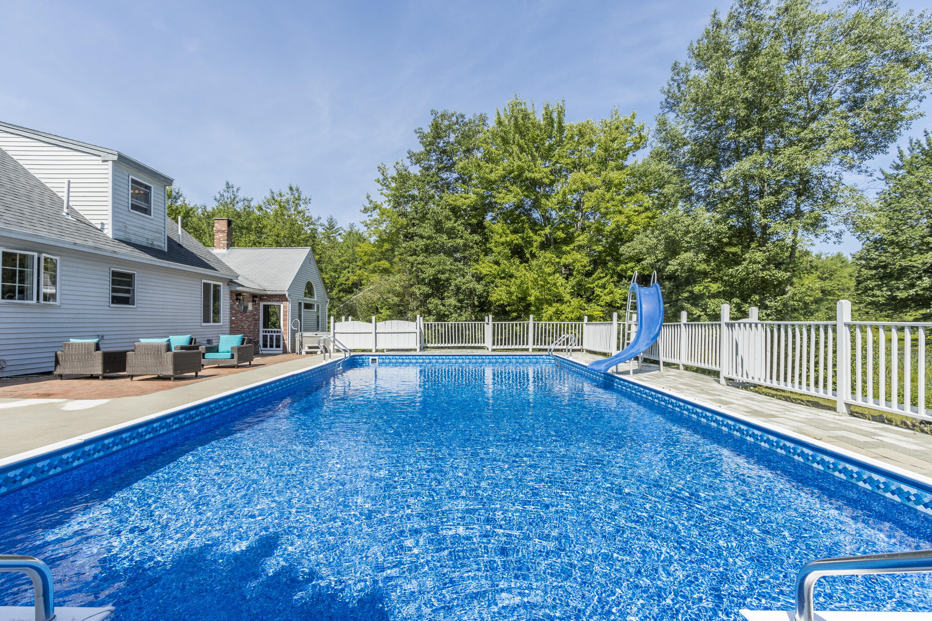 33 Rabbit Road Durham ME 04222