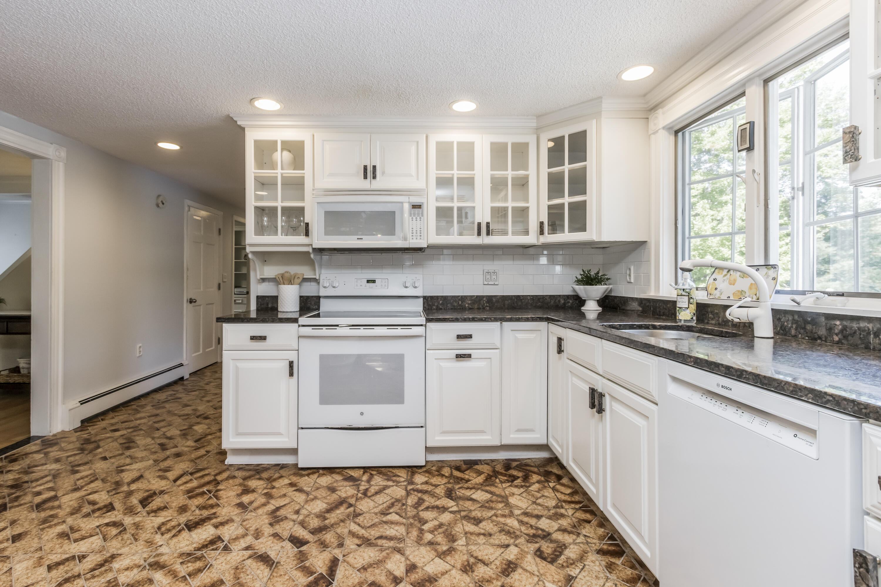 33 Rabbit Road Durham ME 04222