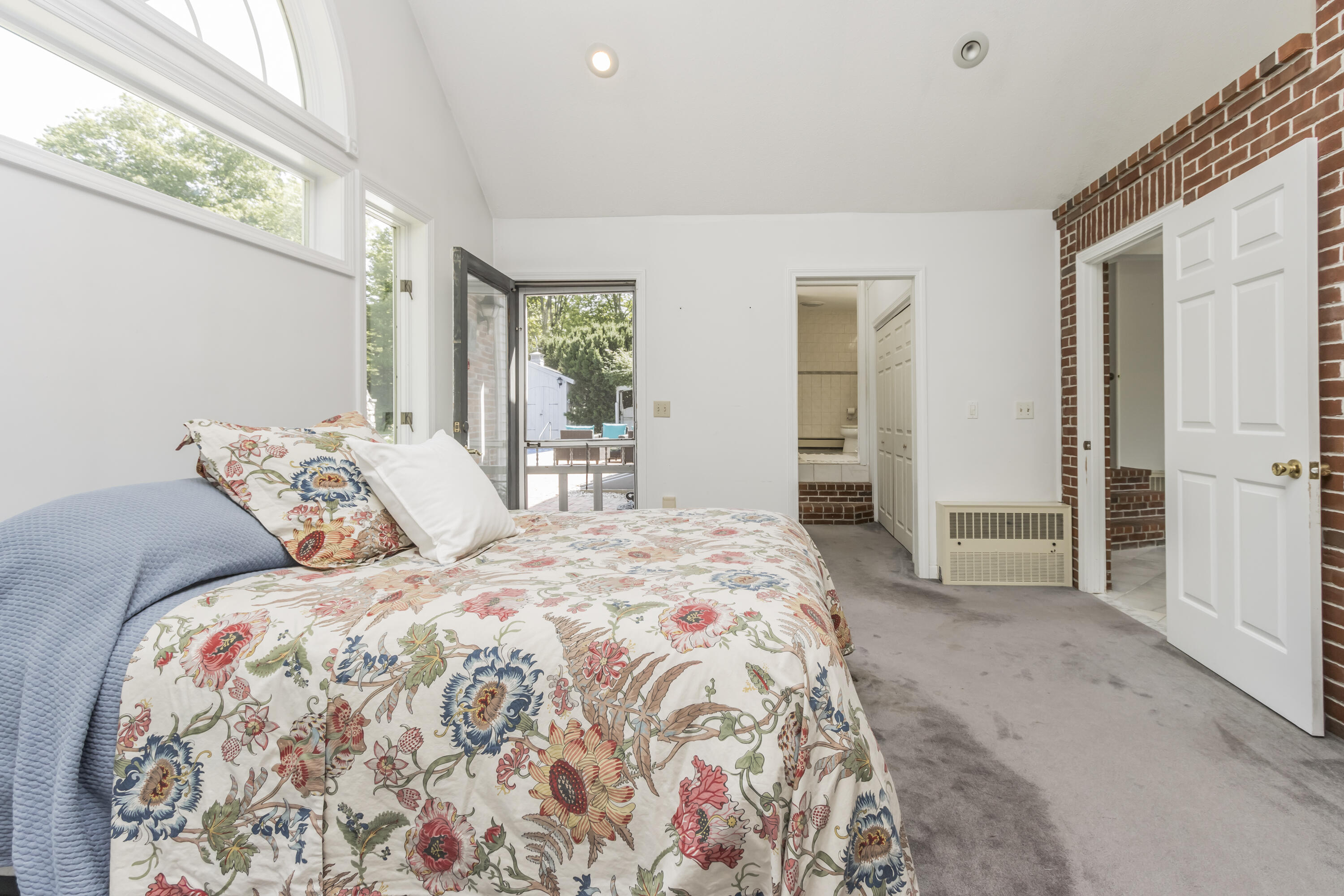 33 Rabbit Road Durham ME 04222