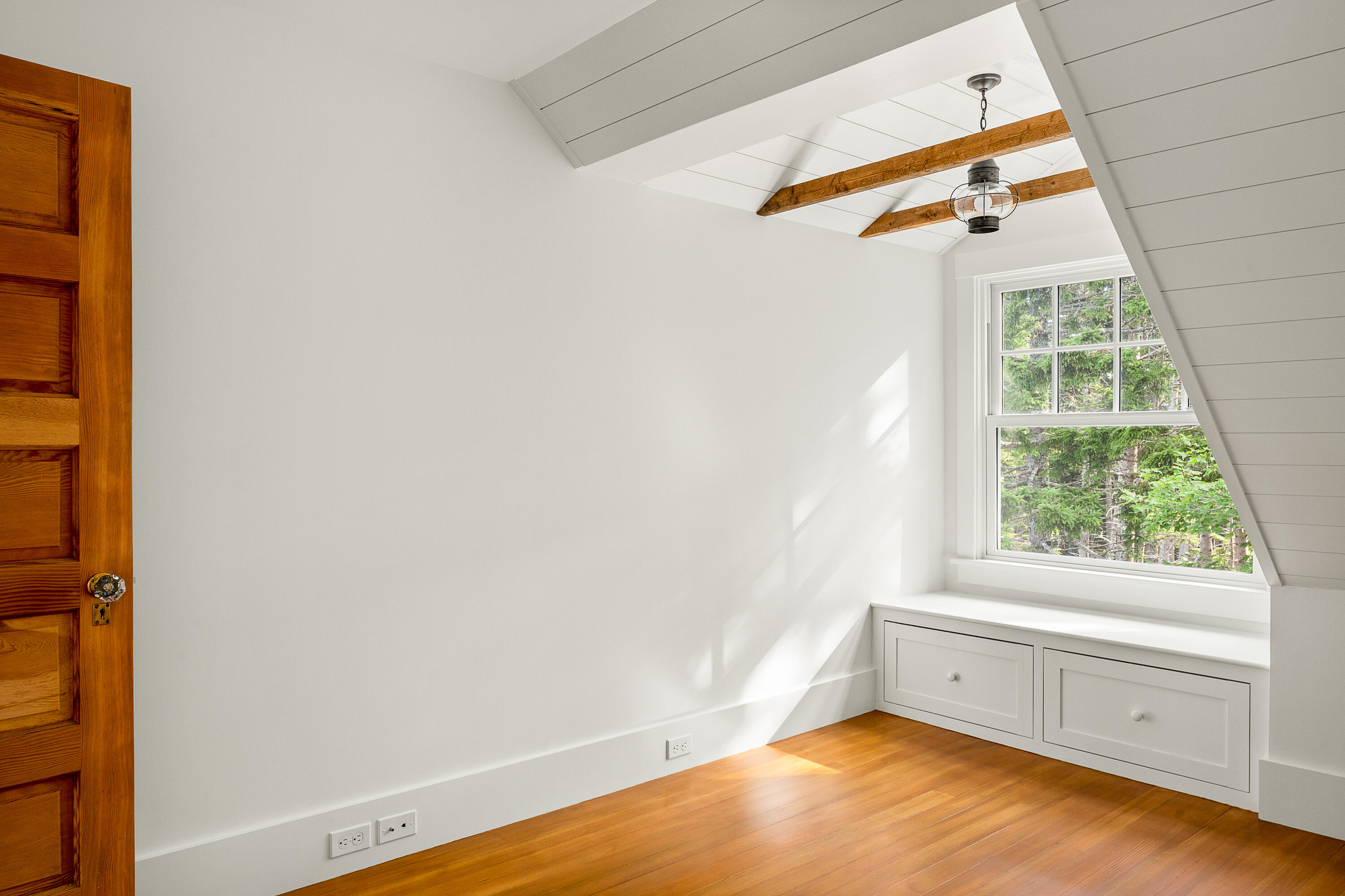 286 Atlantic Highway Northport ME 04849