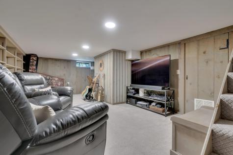 10 Pine Mountain Road York ME 03902