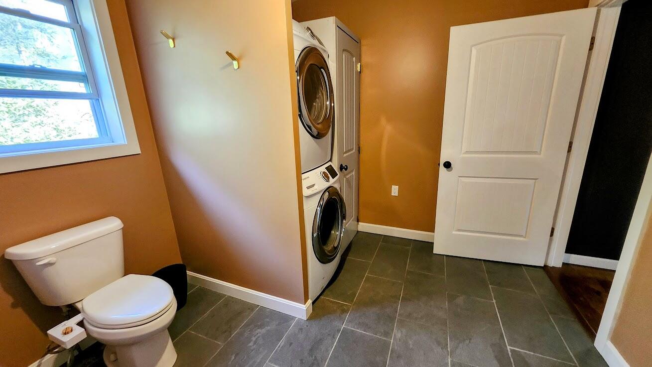 28 Taylor Road Greenbush ME 04418