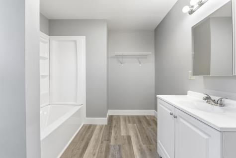 222 River Road Richmond ME 04357