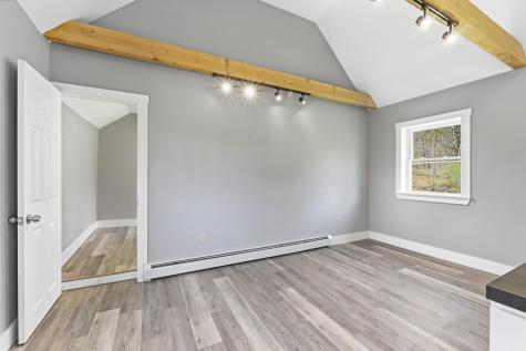 222 River Road Richmond ME 04357