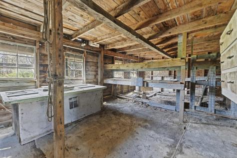 222 River Road Richmond ME 04357