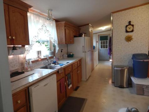 14 Sycamore Drive Norway ME 04268