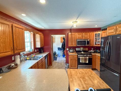 17 Mountain Road Oxbow ME 04764