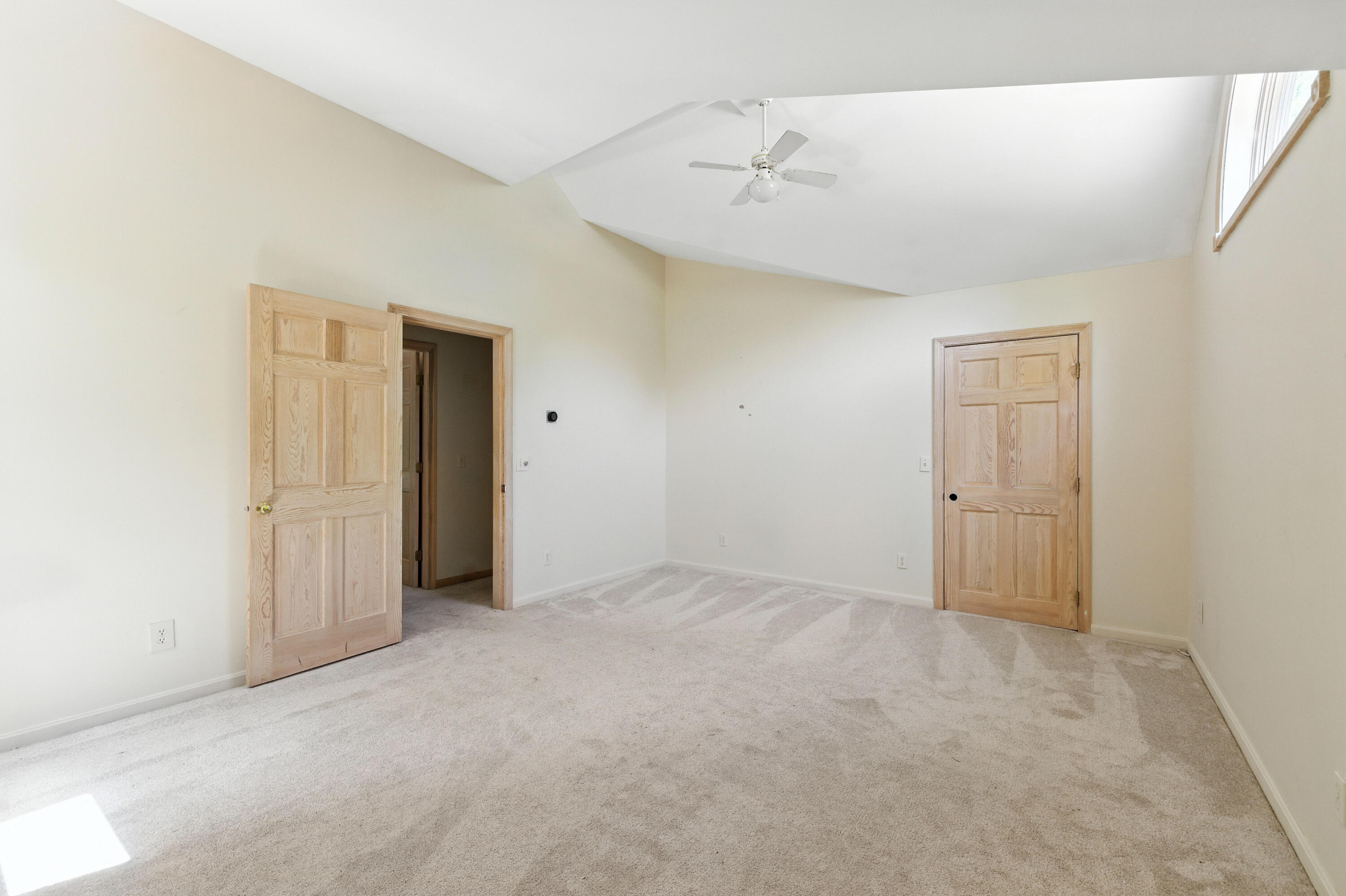 33 Hillview Lane Lewiston ME 04240