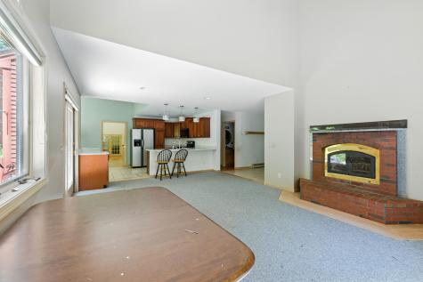 33 Hillview Lane Lewiston ME 04240