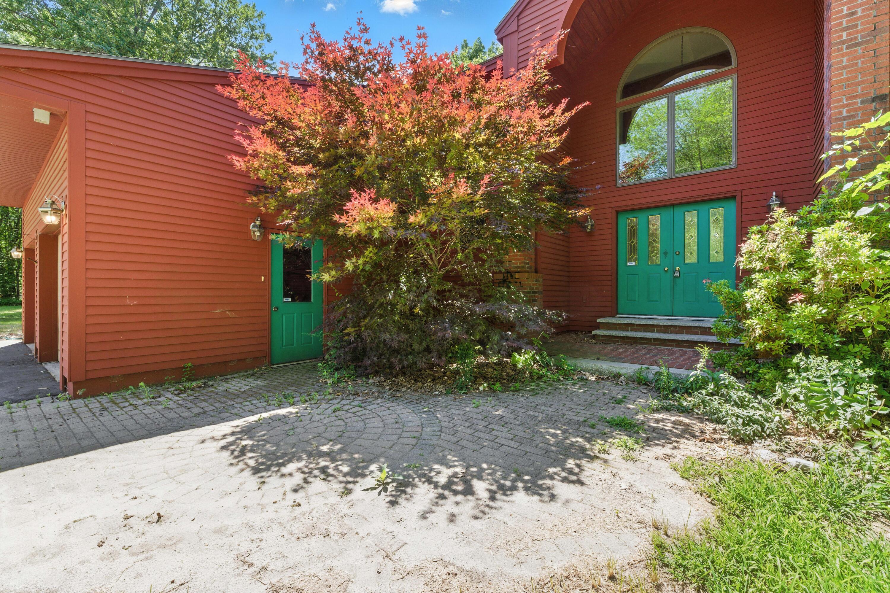 33 Hillview Lane Lewiston ME 04240