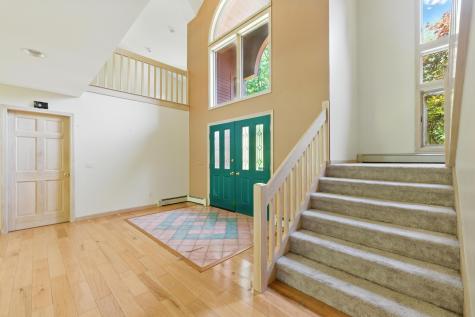 33 Hillview Lane Lewiston ME 04240