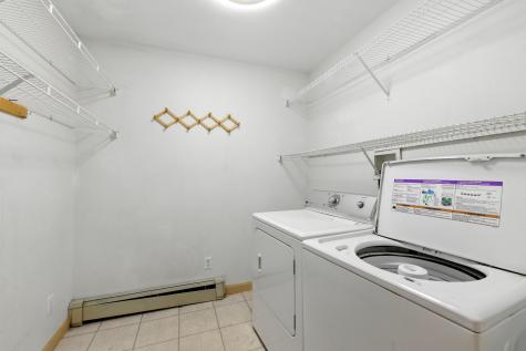 33 Hillview Lane Lewiston ME 04240