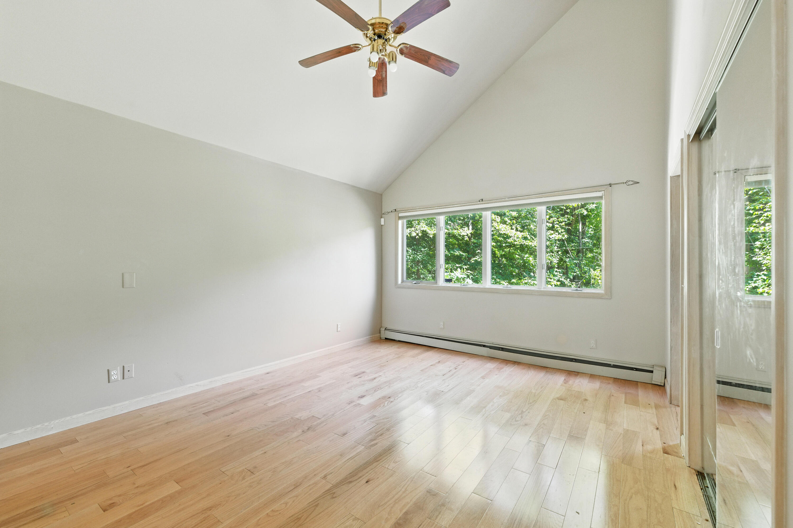 33 Hillview Lane Lewiston ME 04240