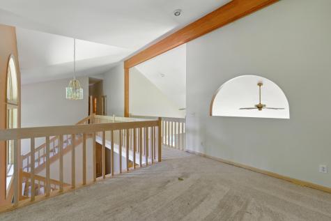 33 Hillview Lane Lewiston ME 04240