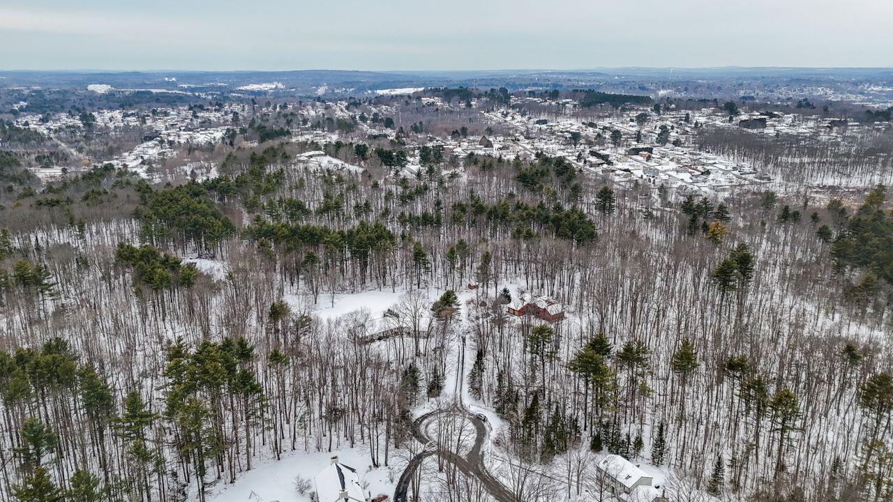 33 Hillview Lane Lewiston ME 04240