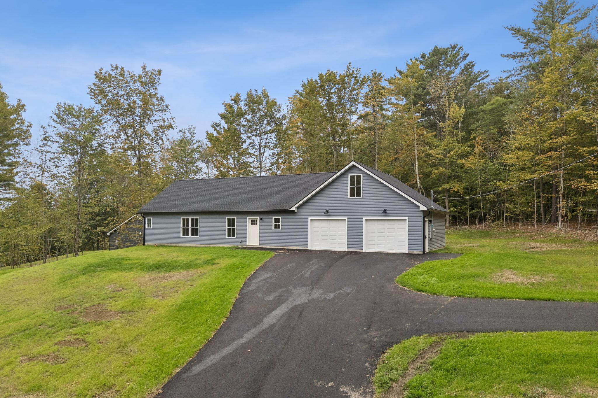 3 Lindsay Way Sidney ME 04330