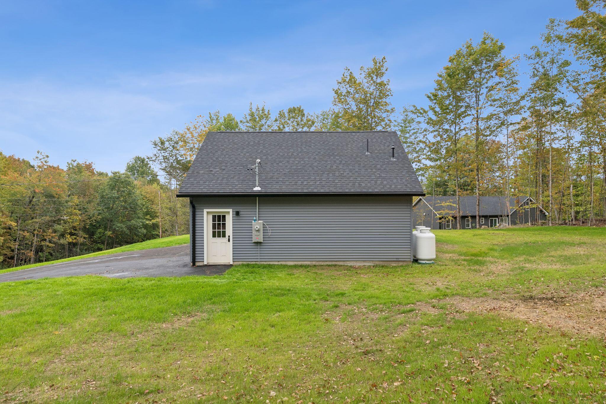 3 Lindsay Way Sidney ME 04330