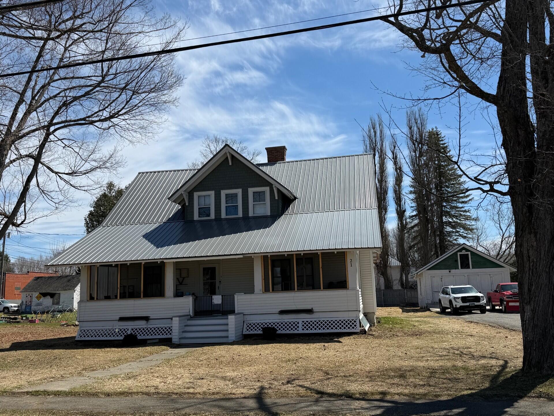 21 Bowdoin Street Houlton ME 04730