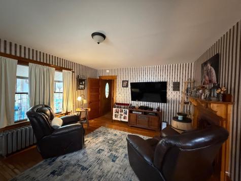 21 Bowdoin Street Houlton ME 04730