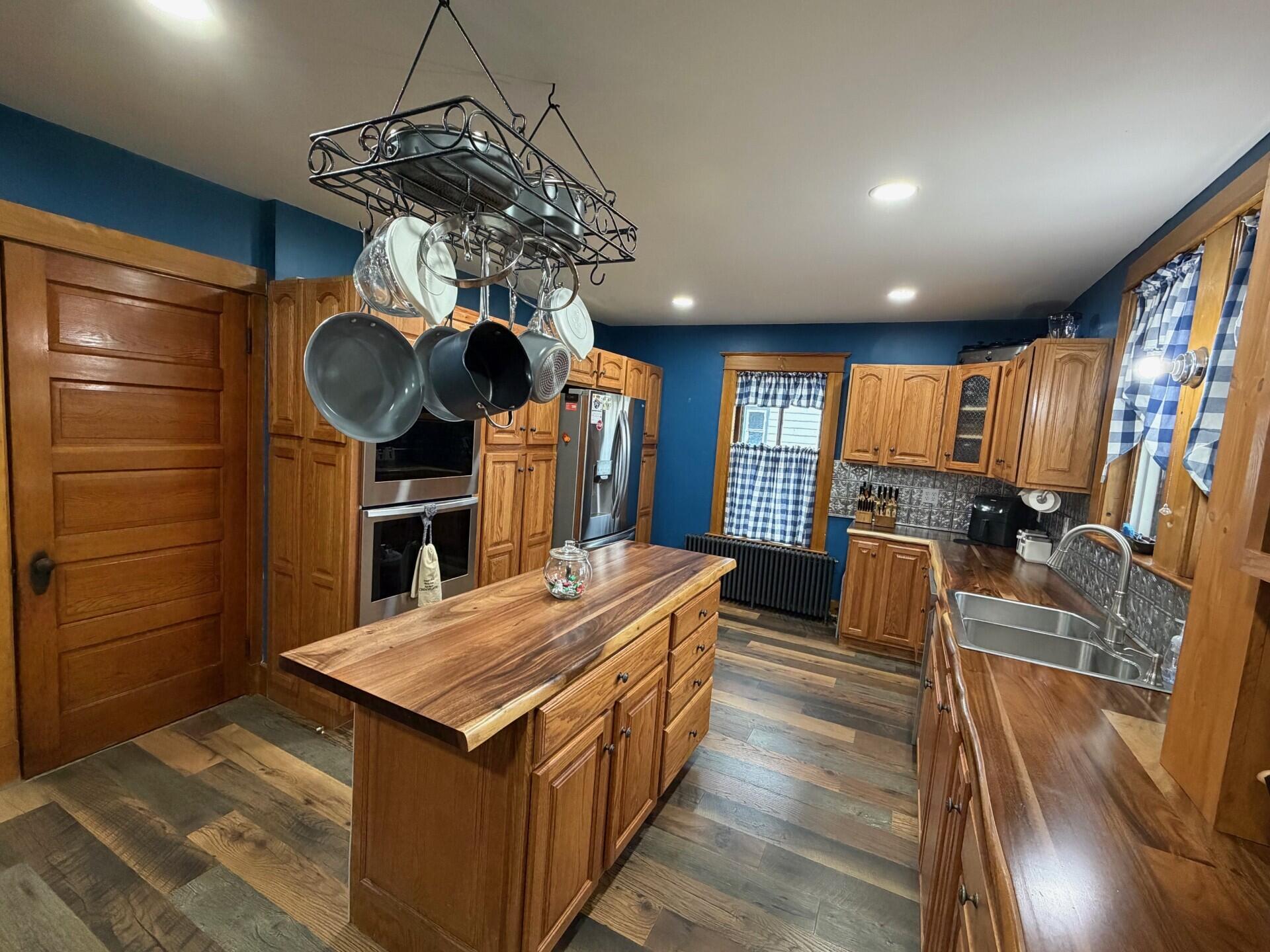 21 Bowdoin Street Houlton ME 04730